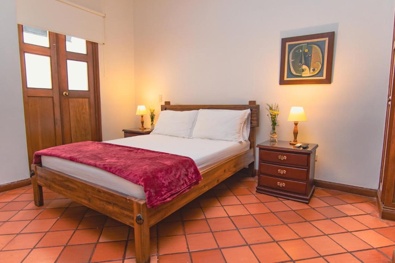 Hotel Colina De San Antonio Кали Екстериор снимка