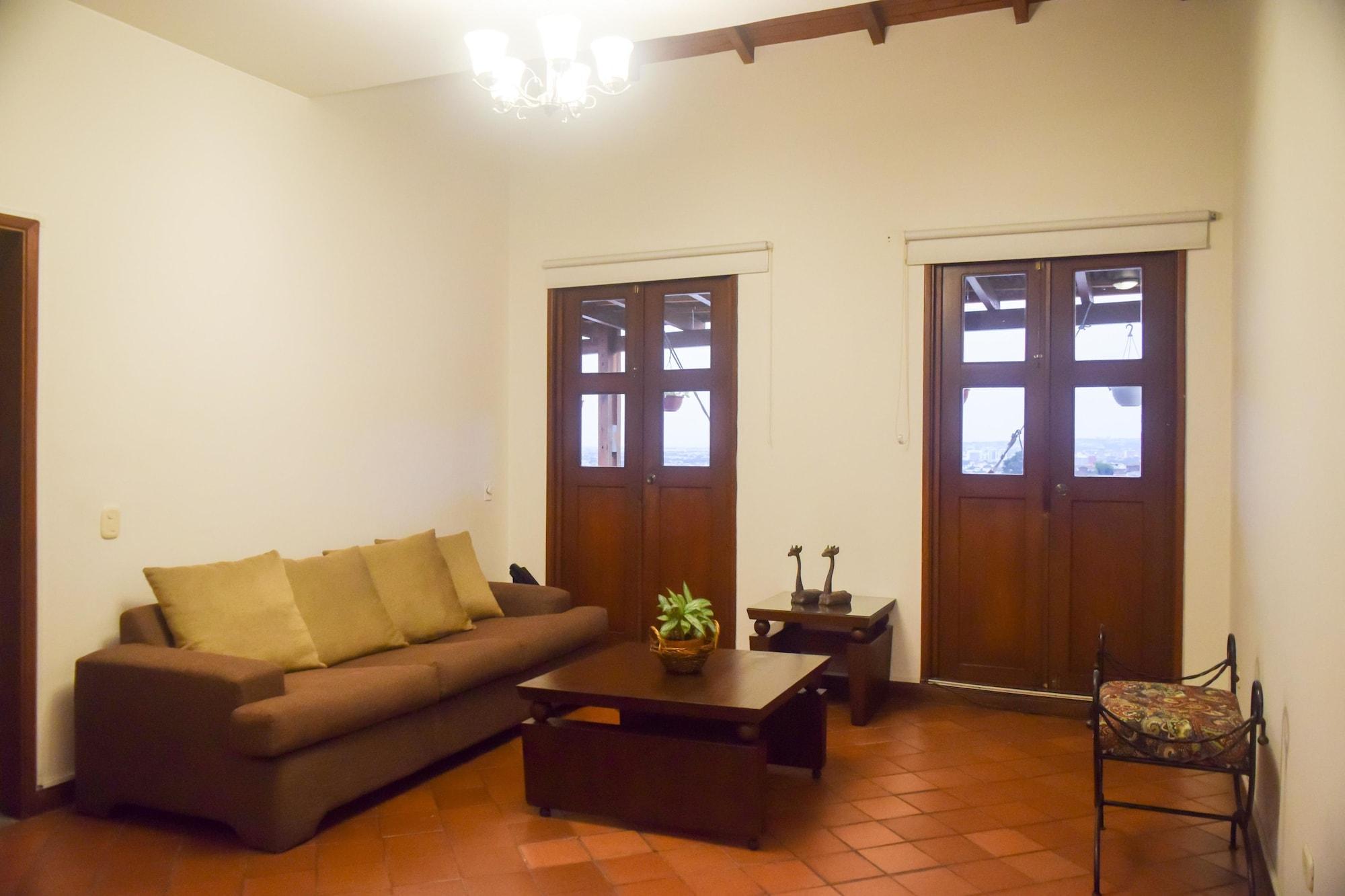 Hotel Colina De San Antonio Кали Екстериор снимка