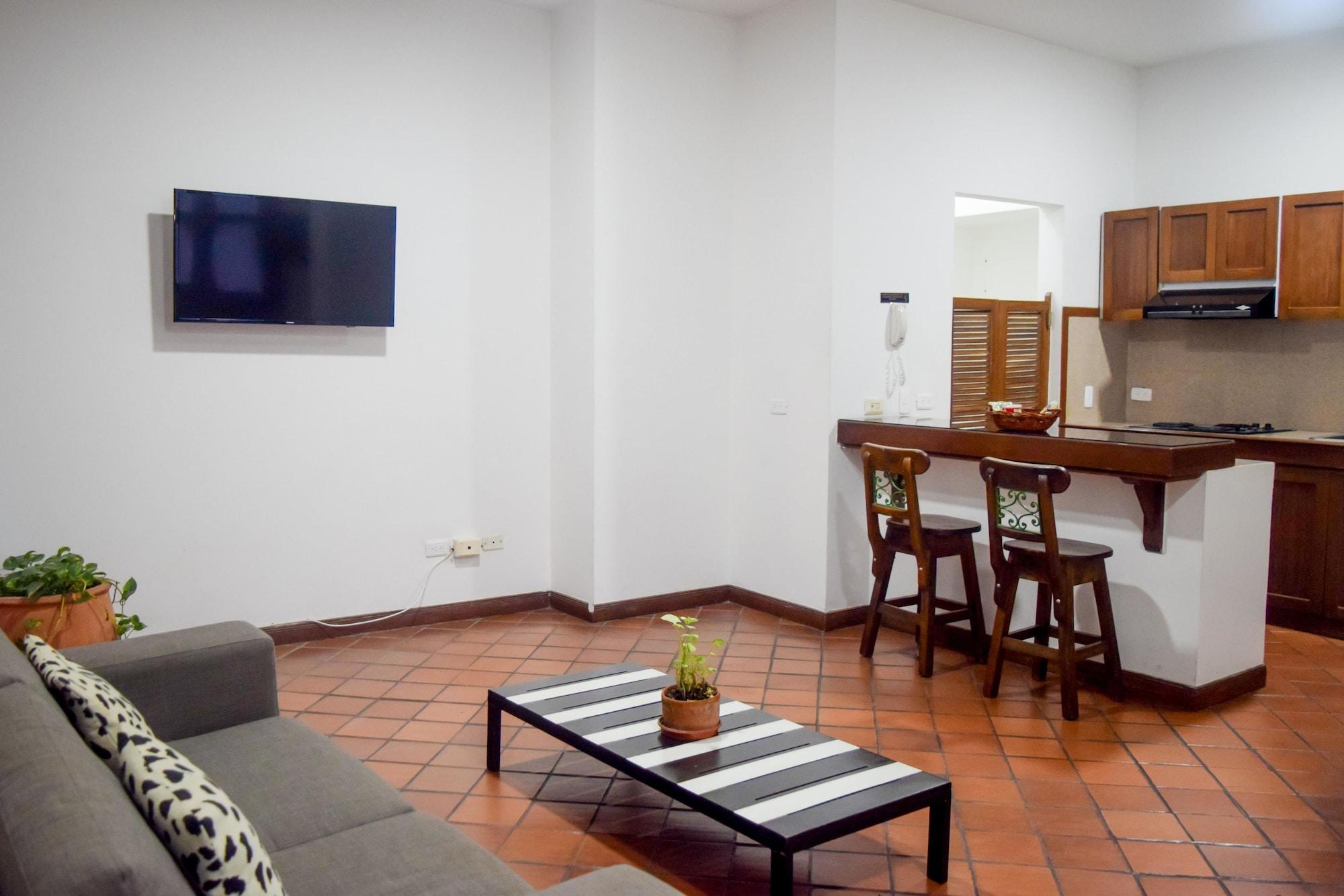 Hotel Colina De San Antonio Кали Екстериор снимка