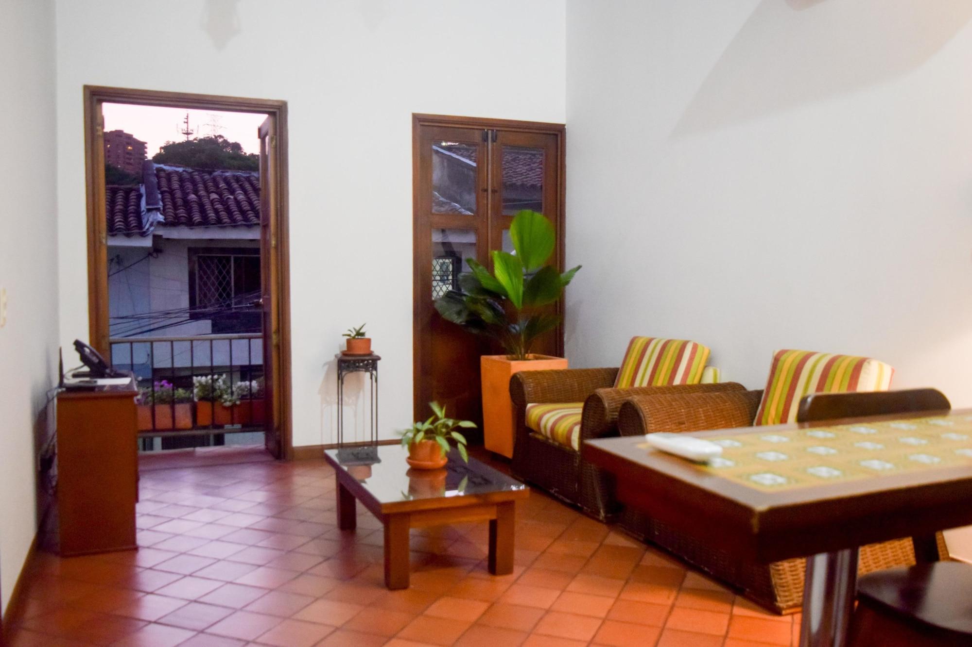 Hotel Colina De San Antonio Кали Екстериор снимка