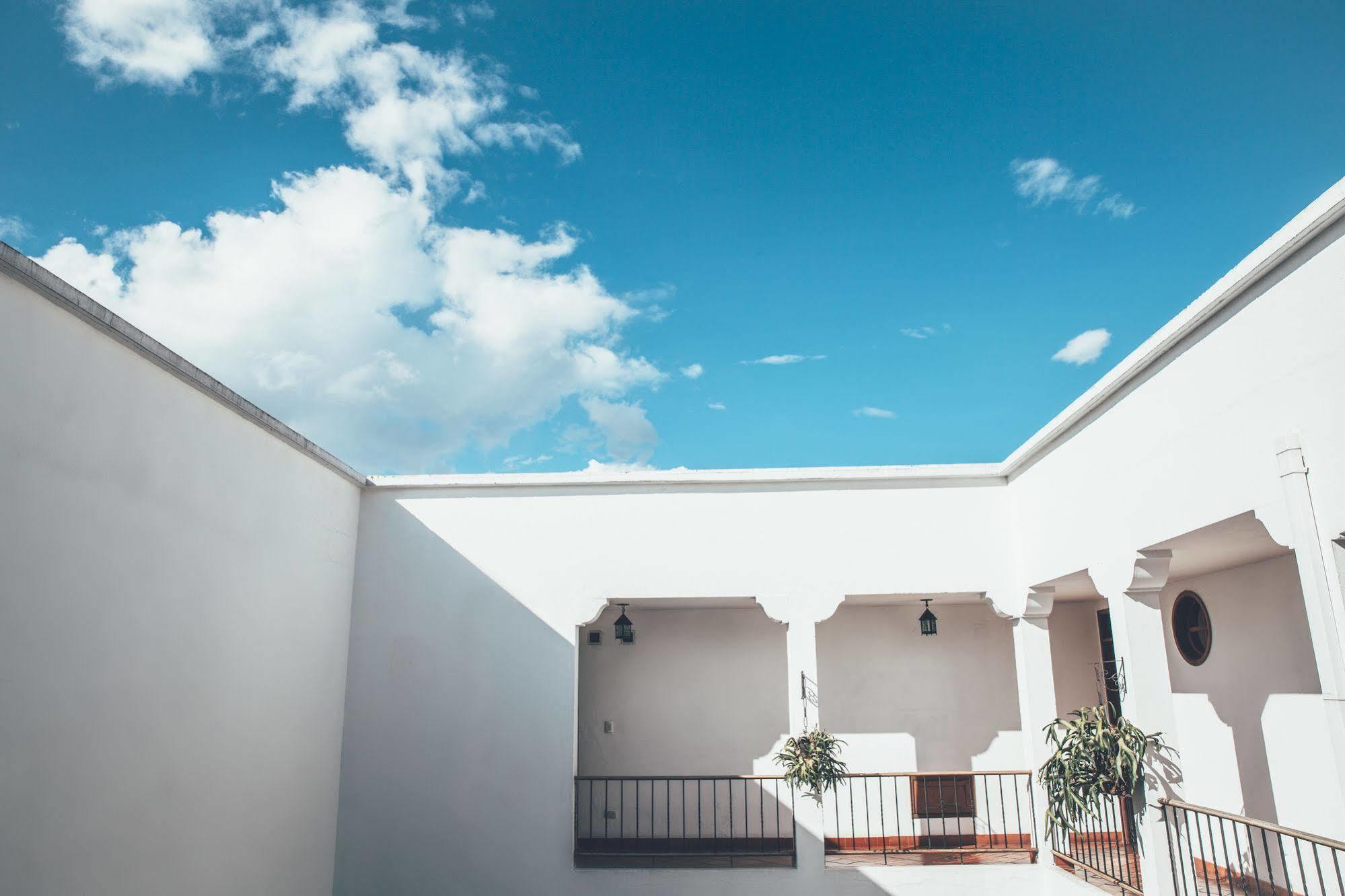 Hotel Colina De San Antonio Кали Екстериор снимка