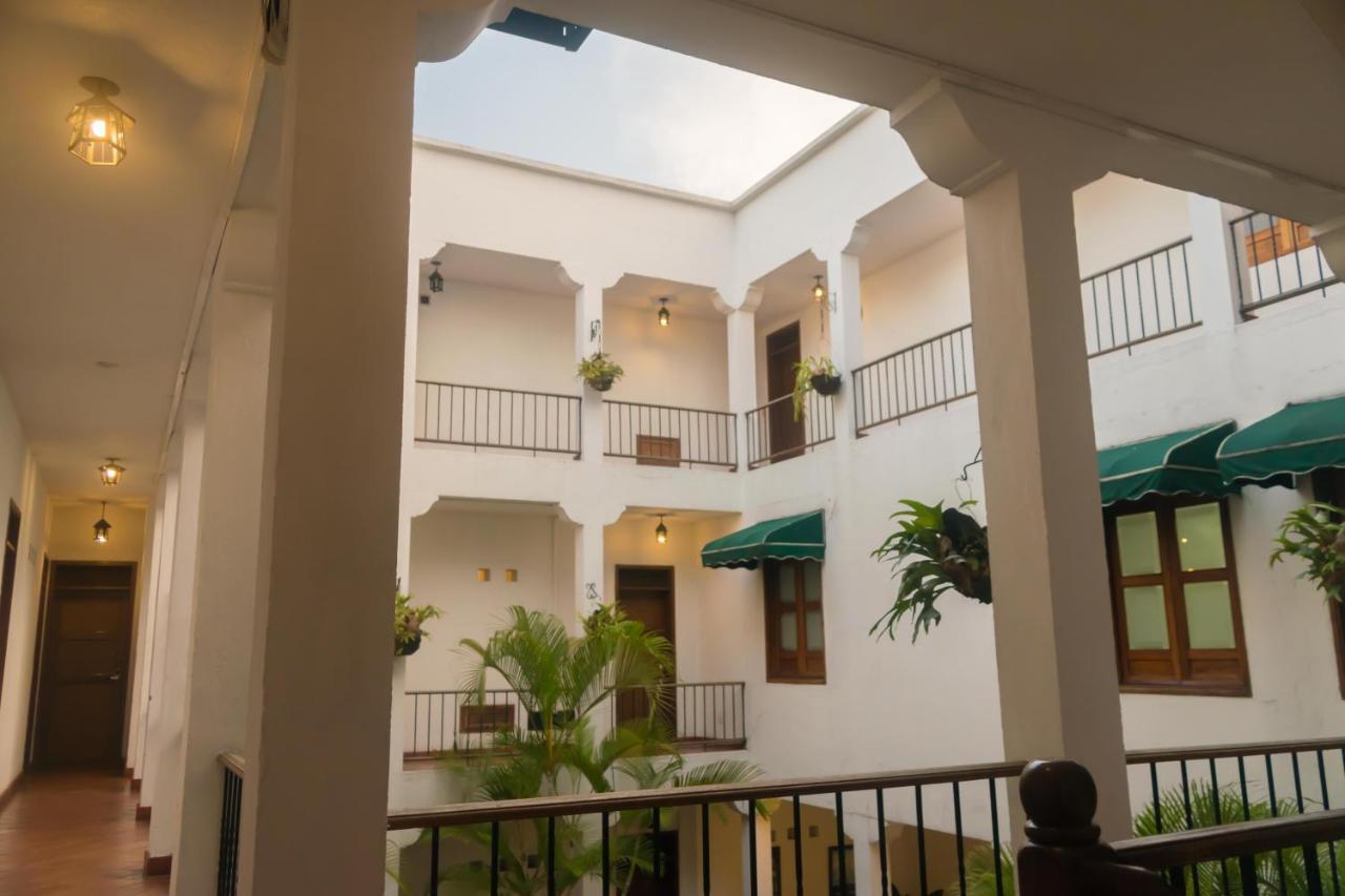 Hotel Colina De San Antonio Кали Екстериор снимка